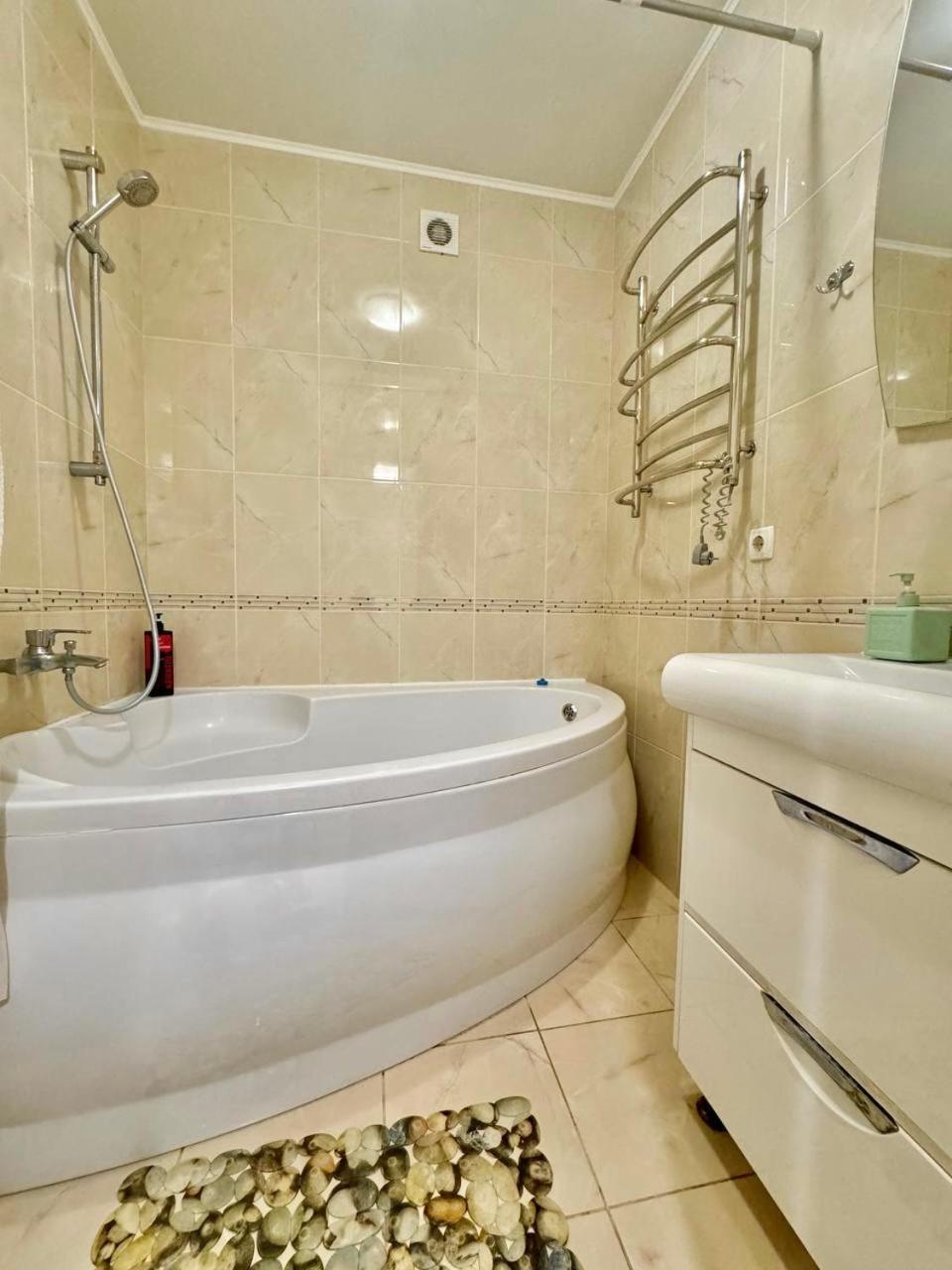 Apartpoltava Стильні Білосніжні Апартаменти, 2-Окремі Кімнати , Документи Для Відрядження , Банківський Чек Exterior foto